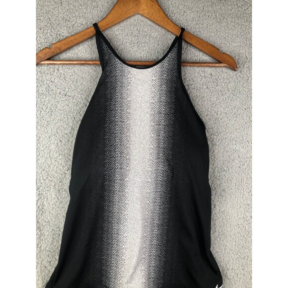 Nike Compression Tank Top lined padded small - Picture 3 of 4